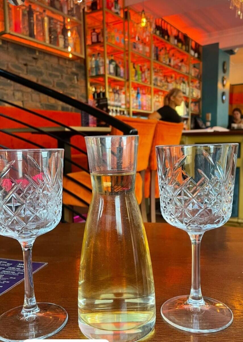 Cocktail bar and restaurant, 120 cover, only cocktail bar in the area serving tapas and pizza