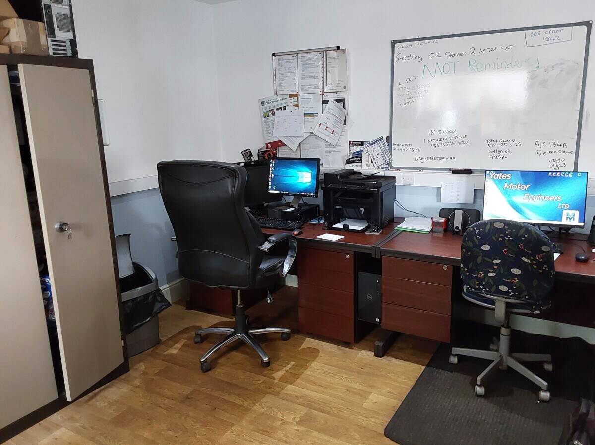 Freehold MOT Garage Services Specialist Vehicle Repairs Maintenance Business Southport For Sale Photo 12