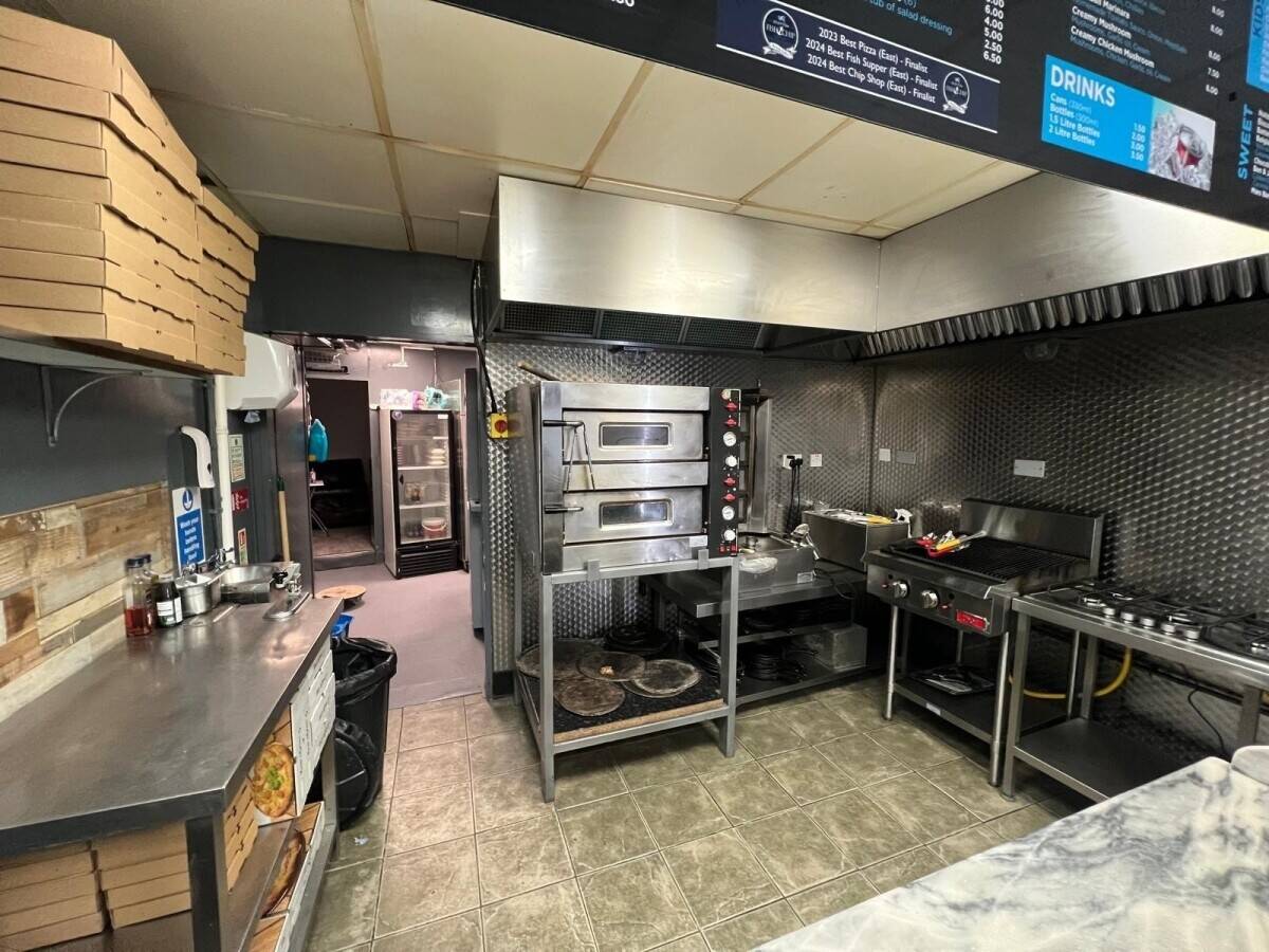 Popular Traditional Fish and Chip Shop with monopoly trading position (Ref 1785) Photo 12