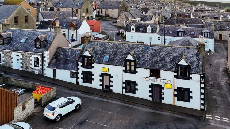 Seafield Inn (Public House with Owners Flat) Photo 12