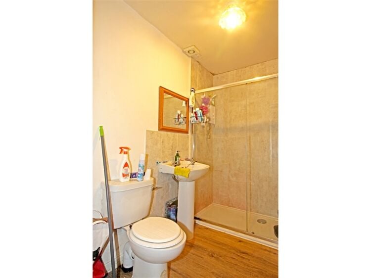 Ravenscroft (Tenanted Flats) Photo 12