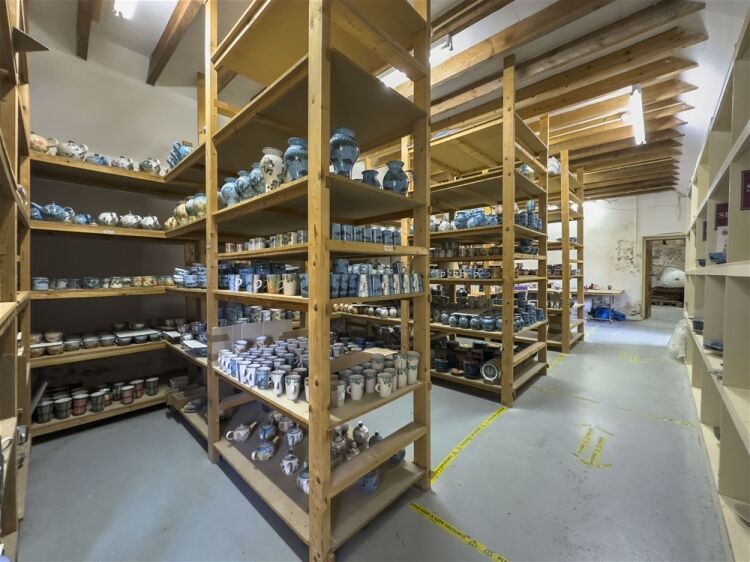 Vacant Retail Unit (Formerly The Tain Pottery) Photo 12