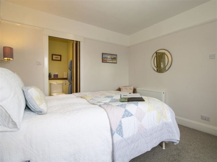 Staffa House Bed and Breakfast
