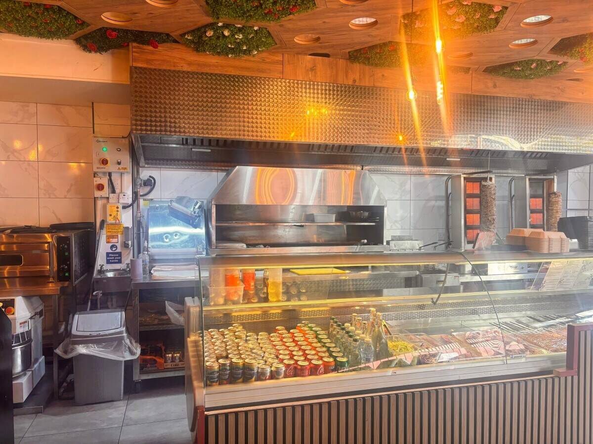 Zukis Restaurant is a well-established Turkish takeaway and delivery business, offering authentic flavours cooked on a traditional charcoal grill. Kno