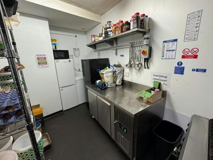50 Cover Licensed Restaurant Bar Photo 12
