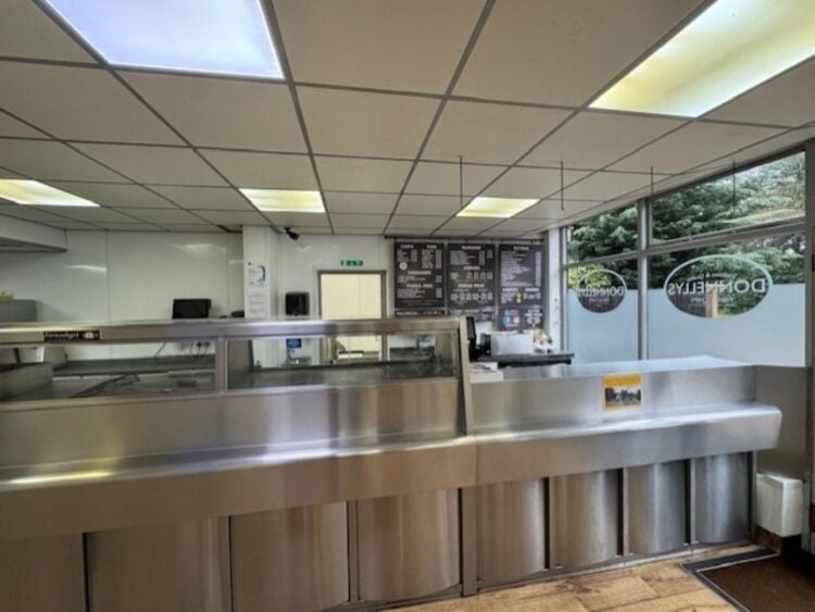 Leasehold Fish & Chip Takeaway Located In Worcester Photo 12