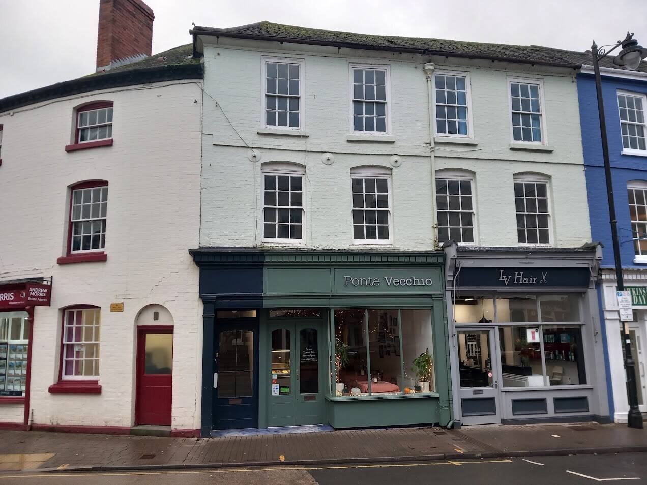 HEREFORD CITY CENTRE - WELL-ESTABLISHED RESTAURANT OPERATED ON LIMITED HOURS AND CLOSE TO MAJOR TOUR