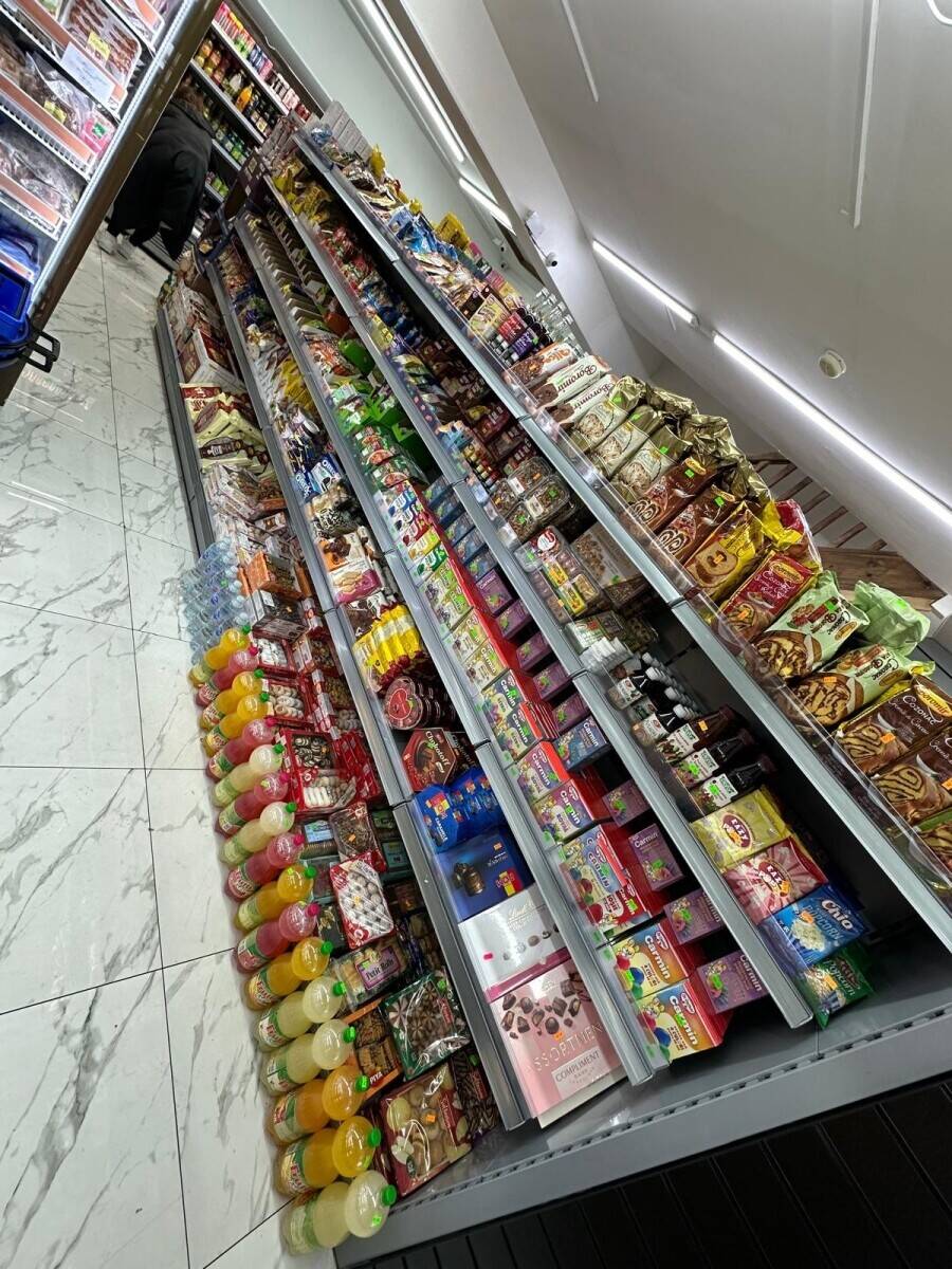 European products supermarket & Off Licence in the most popular street (Queens Road) in Nuneaton 