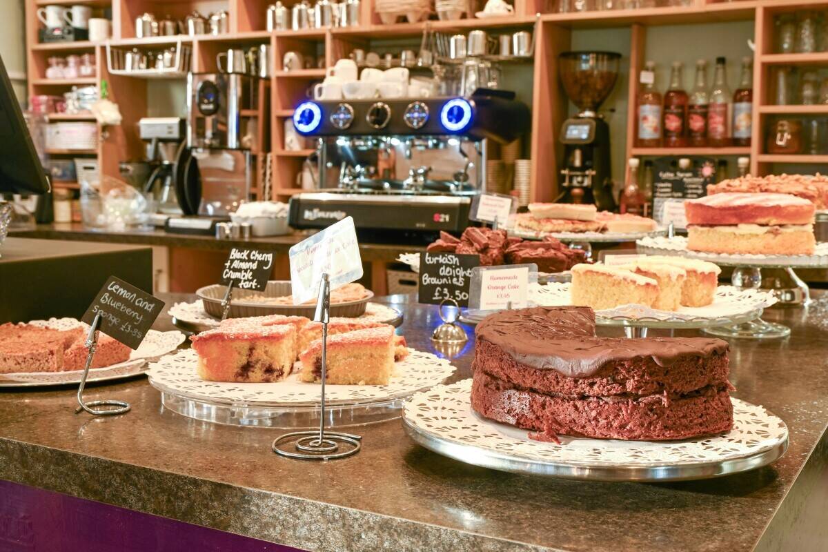 Thriving Freehold Leisure & Café Business with Growth Potential Photo 12