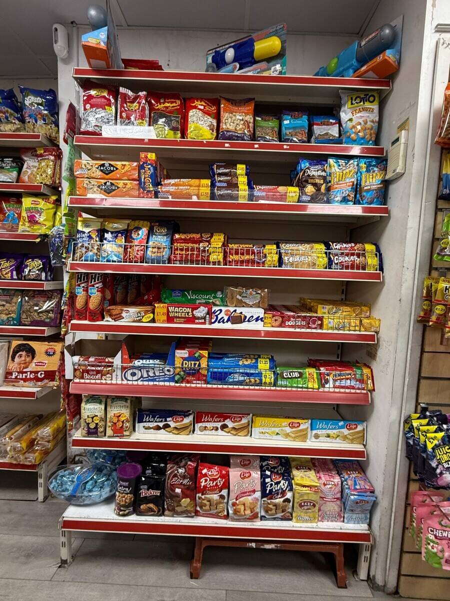 Grocery store & Off-licence for sale and 6 bed flats above