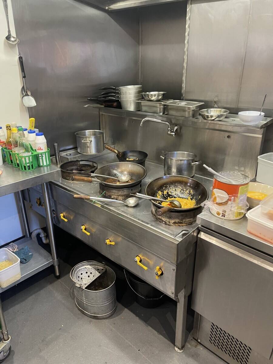 Town centre restaurant & takeaway for sale