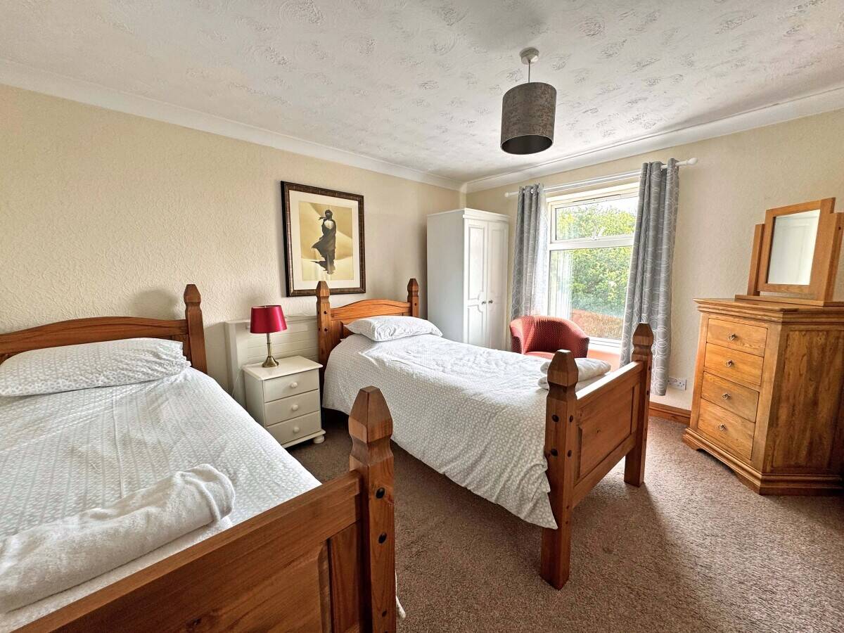 COUNTY DURHAM - VILLAGE GUEST HOUSE WITH RESTAURANT AND BAR Photo 12