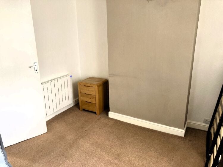 INVESTMENT PROPERTY OPPORTUNITY WITH ACCOMMODATION OR RETAIL PREMISES Photo 12