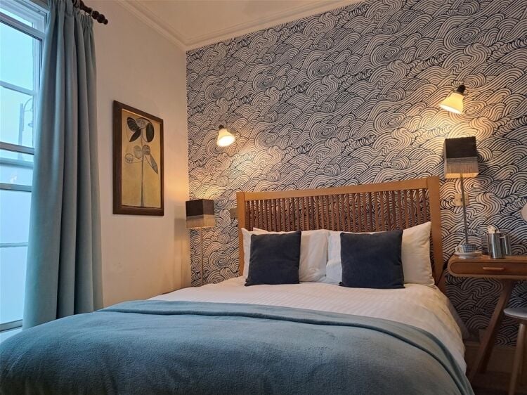 9 Bedroom Boutique Hotel situated in Dartmouth For Sale in Dartmouth