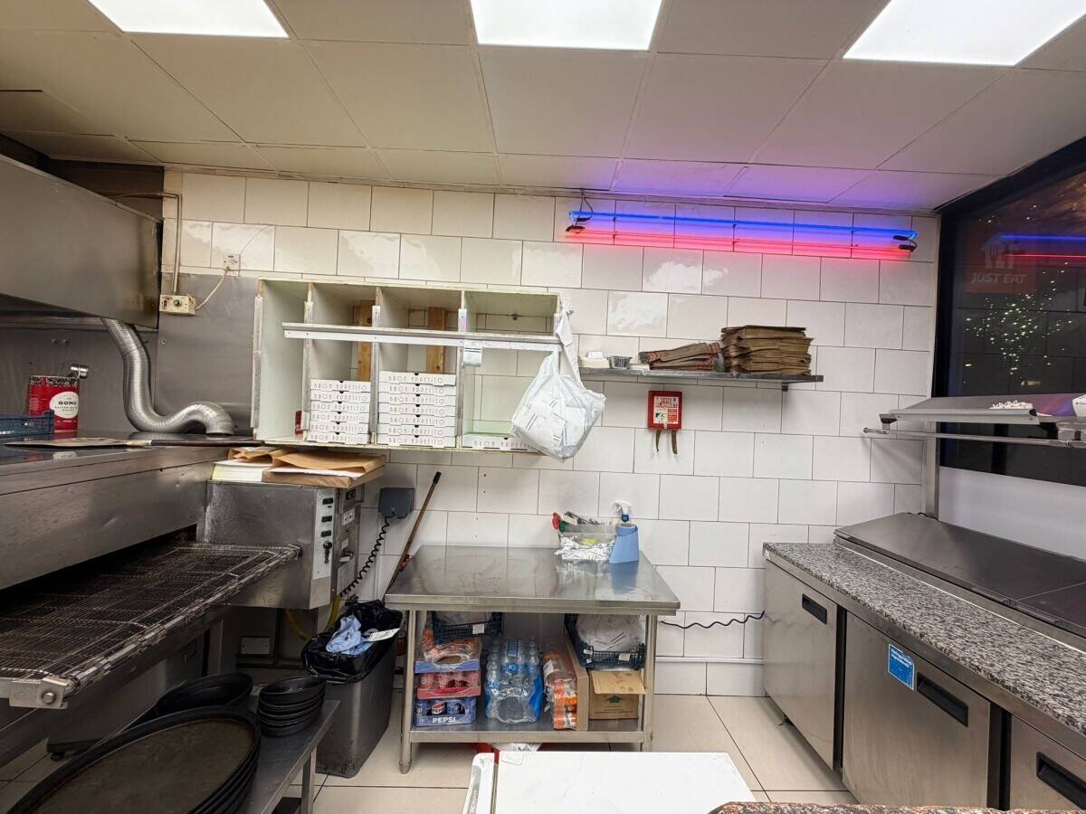 Established PIZZA TAKEAWAY FOR SALE &ndash; FOREST GATE E7 Photo 13