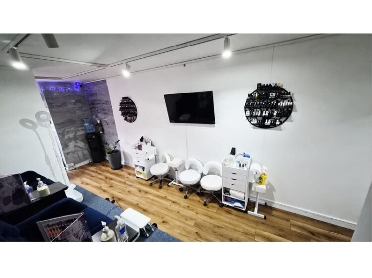 Beauty with Prestige – Elegant Jewellery Quarter Salon