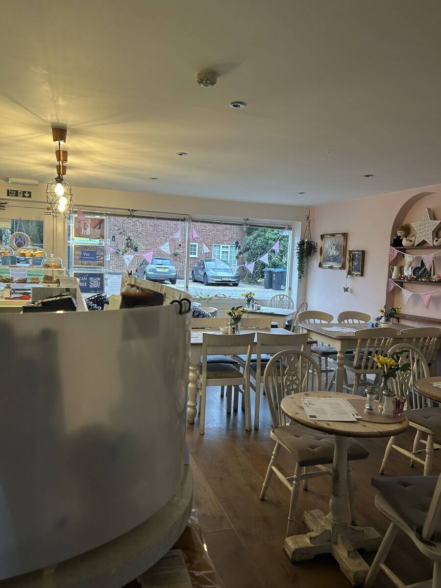 Successful Village Cafe in Leicestershire Photo 12