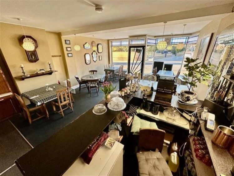 LEASEHOLD LIC. CAFE/RESTAURANT & ICE CREAM PARLOUR Photo 12
