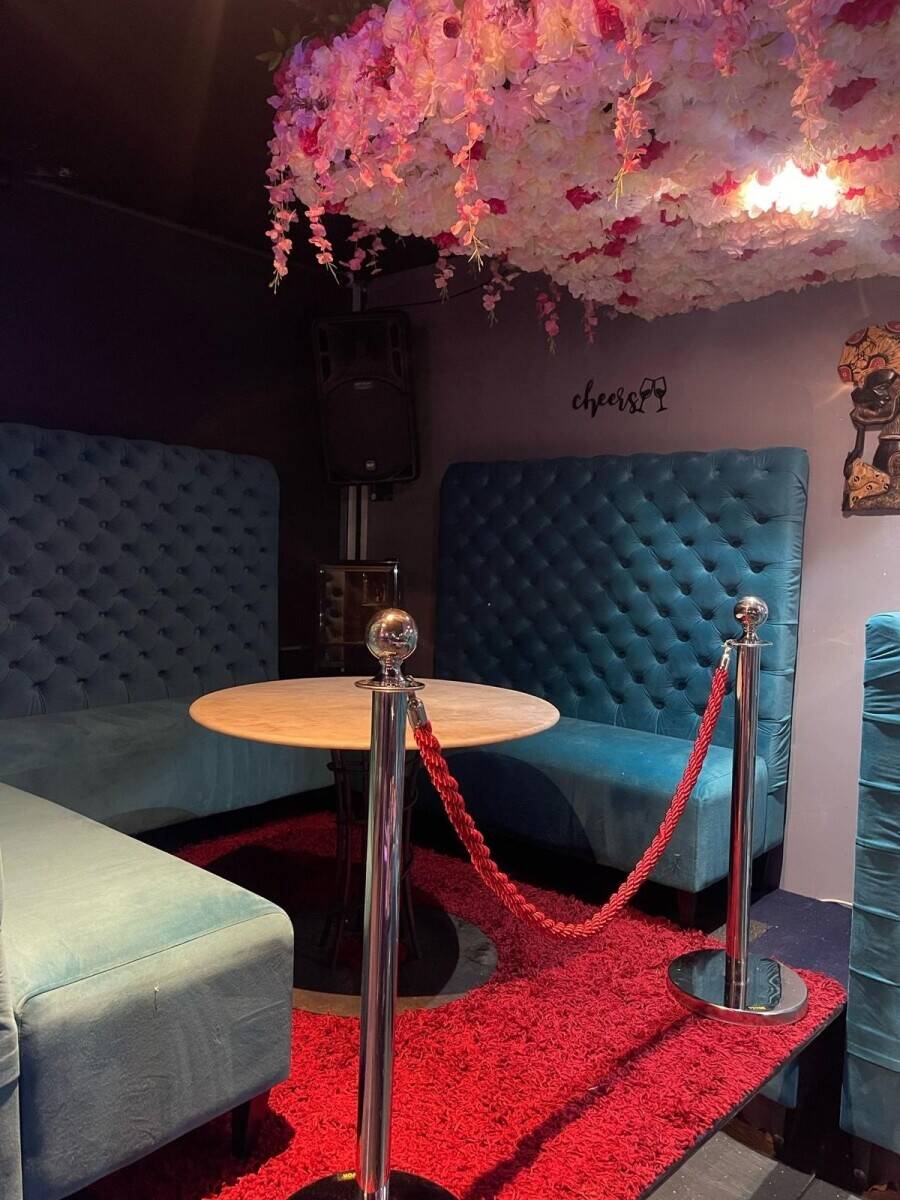 Nightclub & Restaurant 