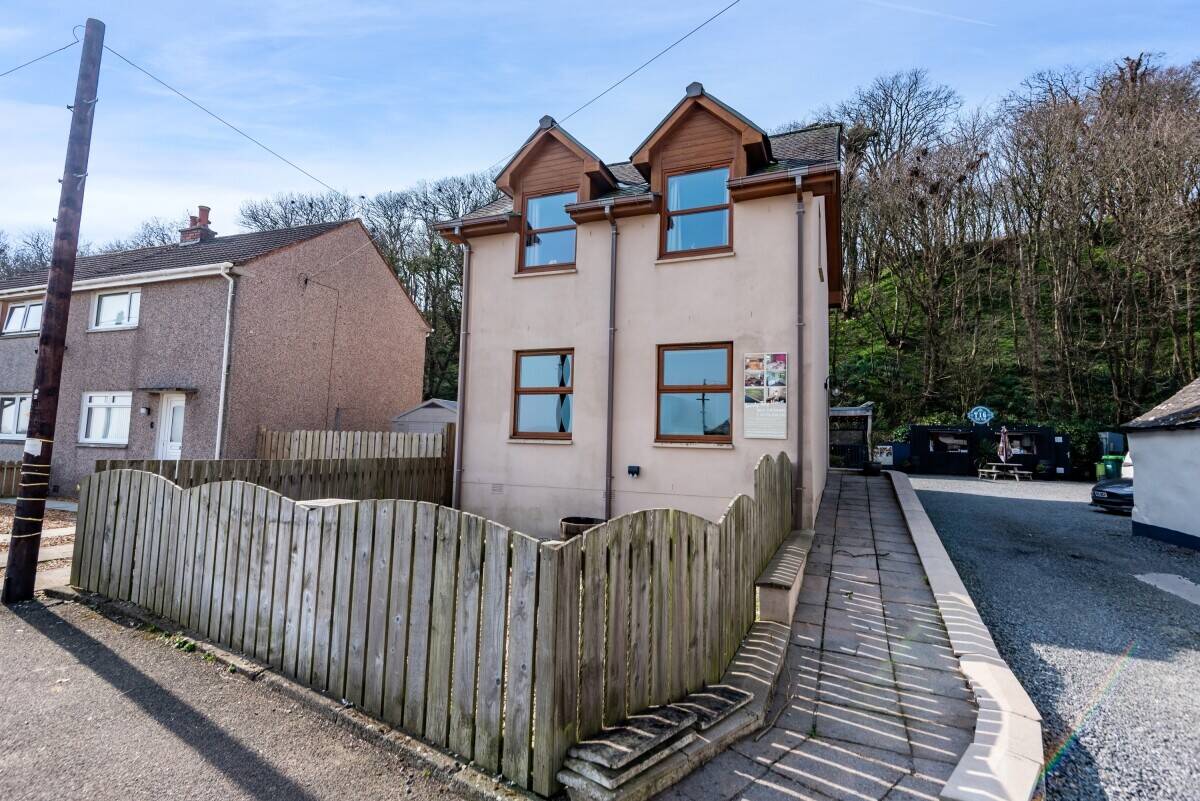 A Rare Opportunity to Acquire a Well-Positioned Coastal Hospitality Business - For Sale Photo 12