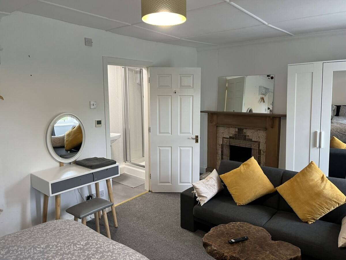 Small Country Hotel for sale 15 miles from Edinburgh Castle