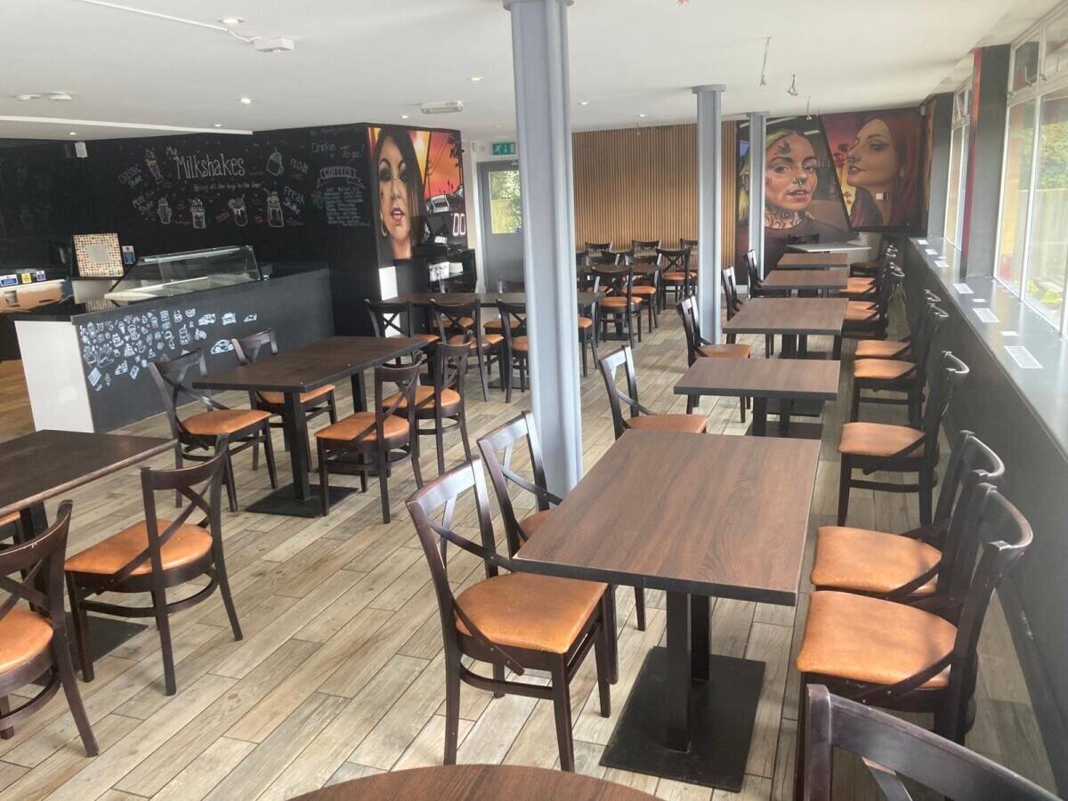 Restaurant to Lease in Prime A21 Location with Extensive Parking Photo 12