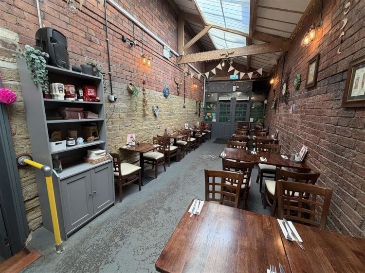 Licenced Trade, Pubs & Clubs For Sale in Cleckheaton