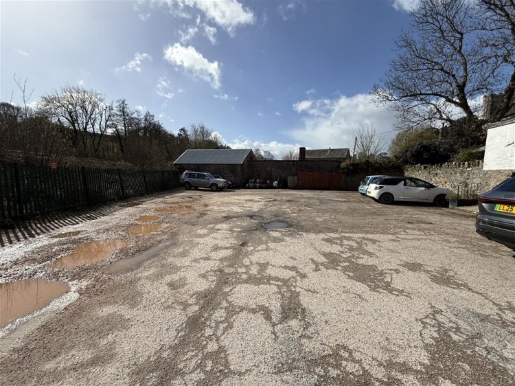 14C South Devon Village Freehouse For Sale in Totnes