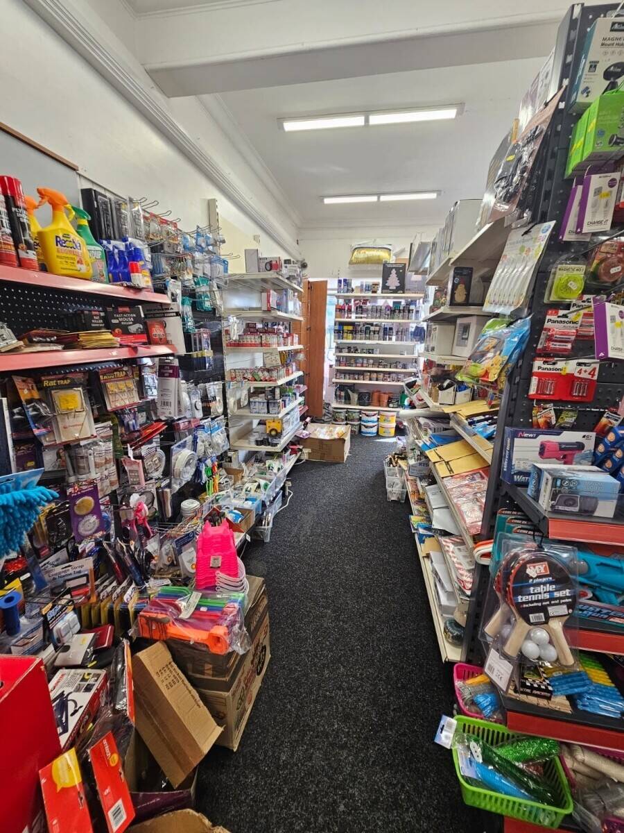 Stevenston bargain store  Photo 12