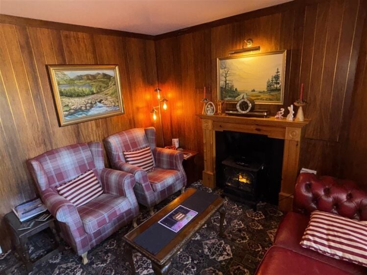 Hotels For Sale in Scarborough Photo 12