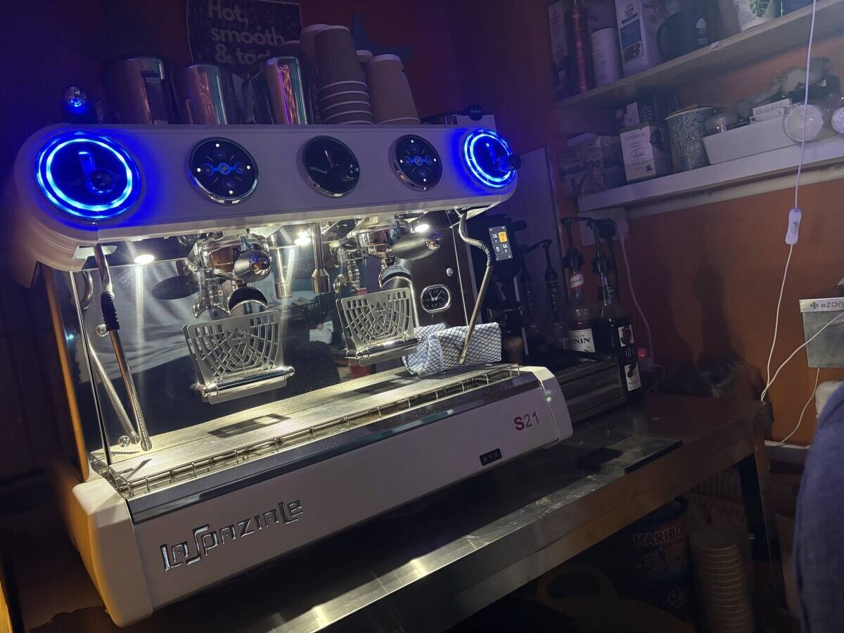RETRO GAMING / MUSIC / COFFEE STORE – £32,995 ONO 🔥 Photo 12