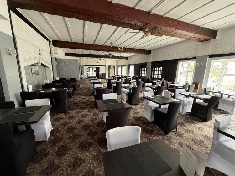 Prime seafront hotel within Torbay’s established resort of Paignton For Sale in Paignton Photo 11