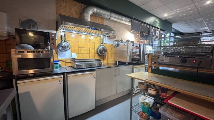 DAYTIME COFFEE SHOP/CAFE & IN HOUSE CATERERS Photo 12