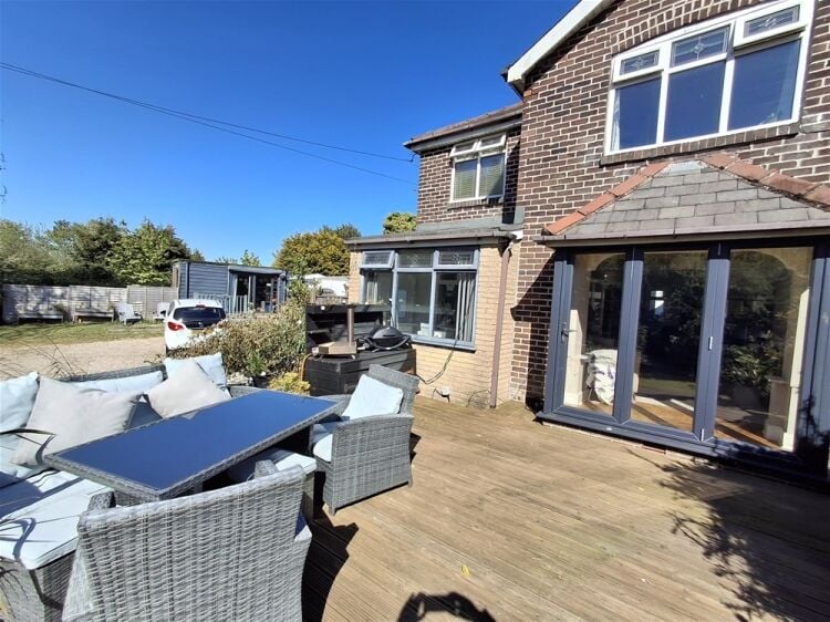 Kennels, Cattery & Equestrian businesses For Sale in Poulton-le-Fylde Photo 12