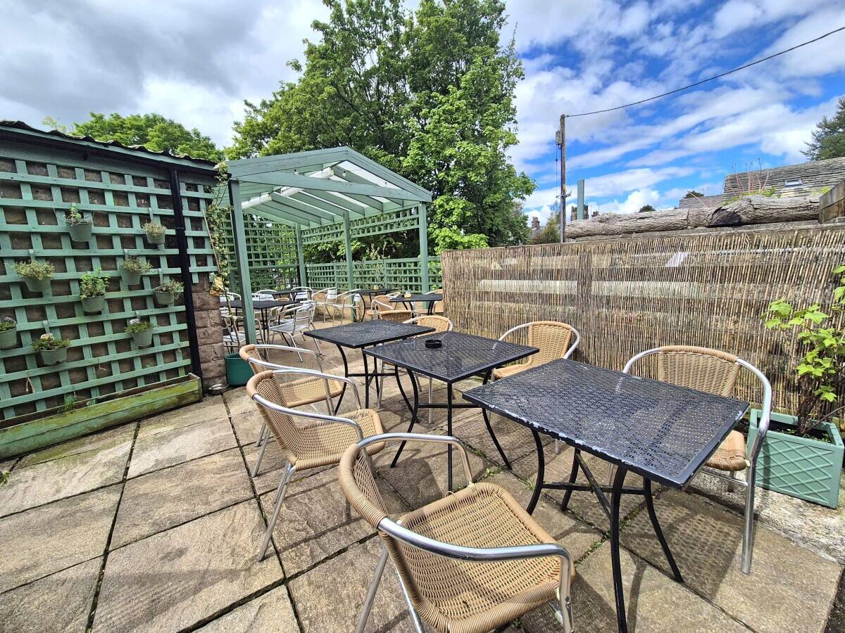 NORTH YORKSHIRE - COUNTRY PUB IN THE HEART OF THE YORKSHIRE DALES OFFERING LETTING ACCOMMODATION