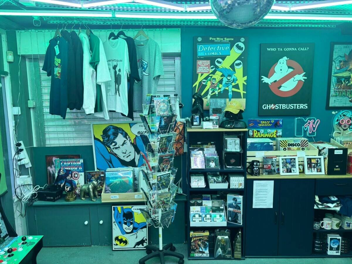INDEPENDENT RECORDS & RETRO CULTURE STORE–FOR SALE – SEVENOAKS/TONBRIDGE AREA Photo 12