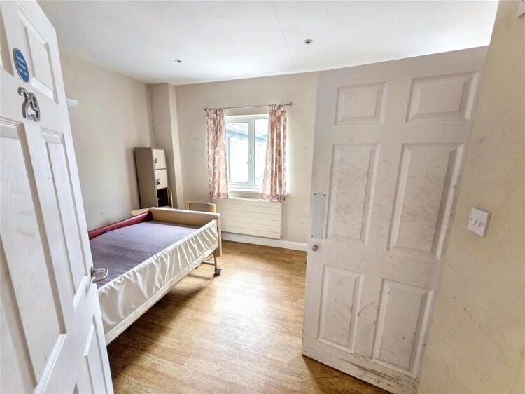 Auction Lot: Virtual Freehold - Former care home suitable for alternative use (STP) For Sale Photo 12