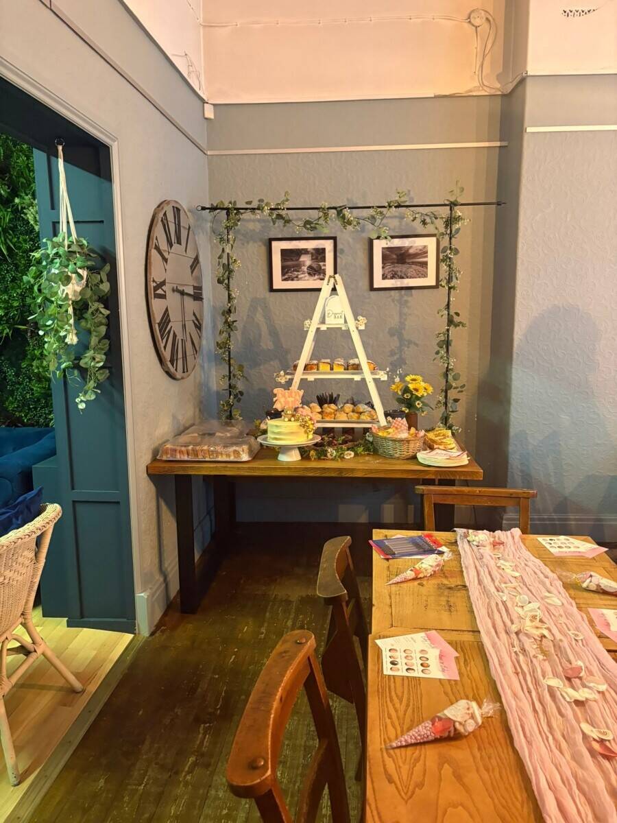 "Cafe/Bar for Sale in Horwich Bolton"