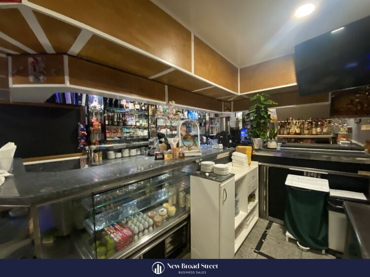 Long-Established, Iconic, Profitable Portuguese Restaurant and Bar -South London Photo 12