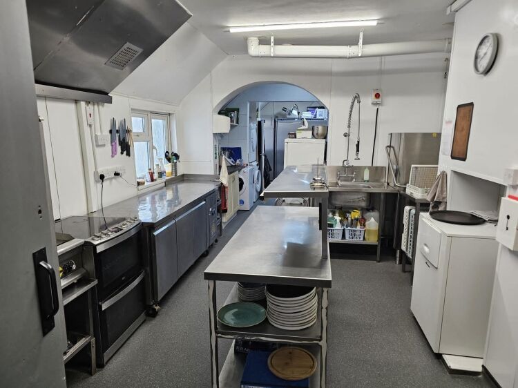 Leasehold Tea Rooms & Café Located In Moreton-in-Marsh Photo 12