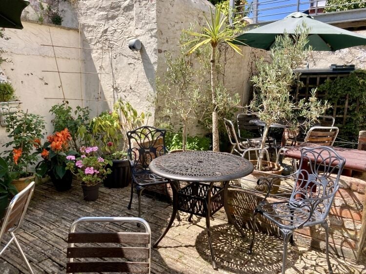 TEAROOM, STUDIO BED & BREAKFAST, and OWNERS ACCOMMODATION
