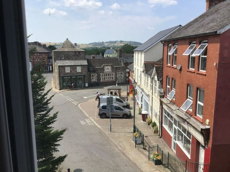 LICENSED HOTEL/GUEST HOUSE, TALGARTH Photo 12