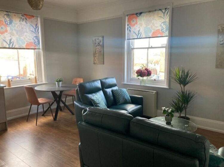 LICENSED COFFEE SHOP/CAFÉ/BRASSERIE Photo 12