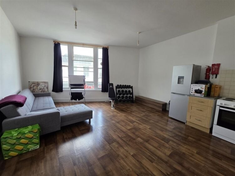 Auction Lot: Mixed Use Investment in Newton Abbot Town Centre For Sale in Newton Abbot Photo 12