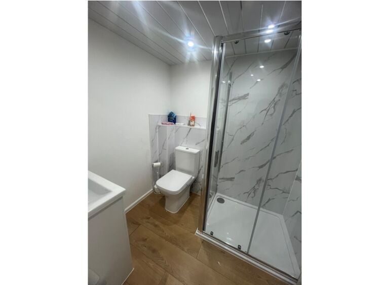 TANNING STUDIO – ESSEX Photo 12