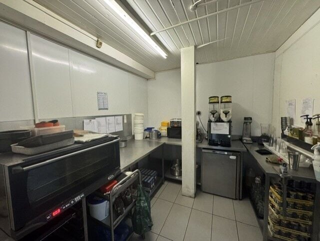Established Leasehold Coffee Shop Located In Earlsdon, Coventry
