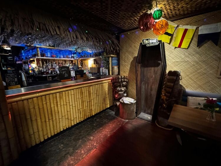 Tiki Bar & Darts Den for sale in Glasgow City Centre with cocktails, Thai cuisine, and darts. Photo 12