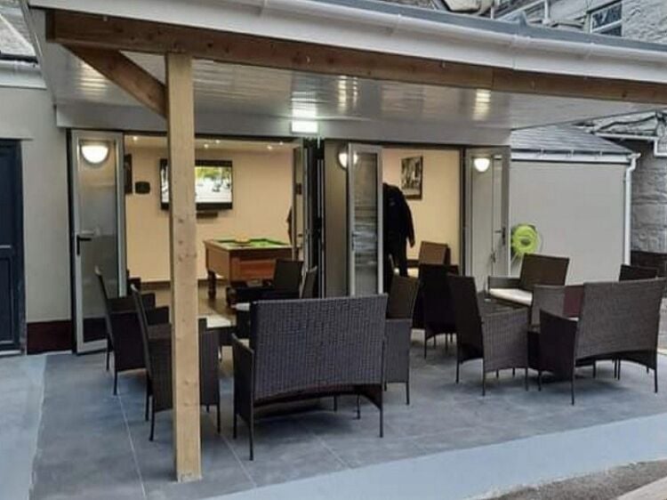 Popular Bistro with Living Accommodation For Sale