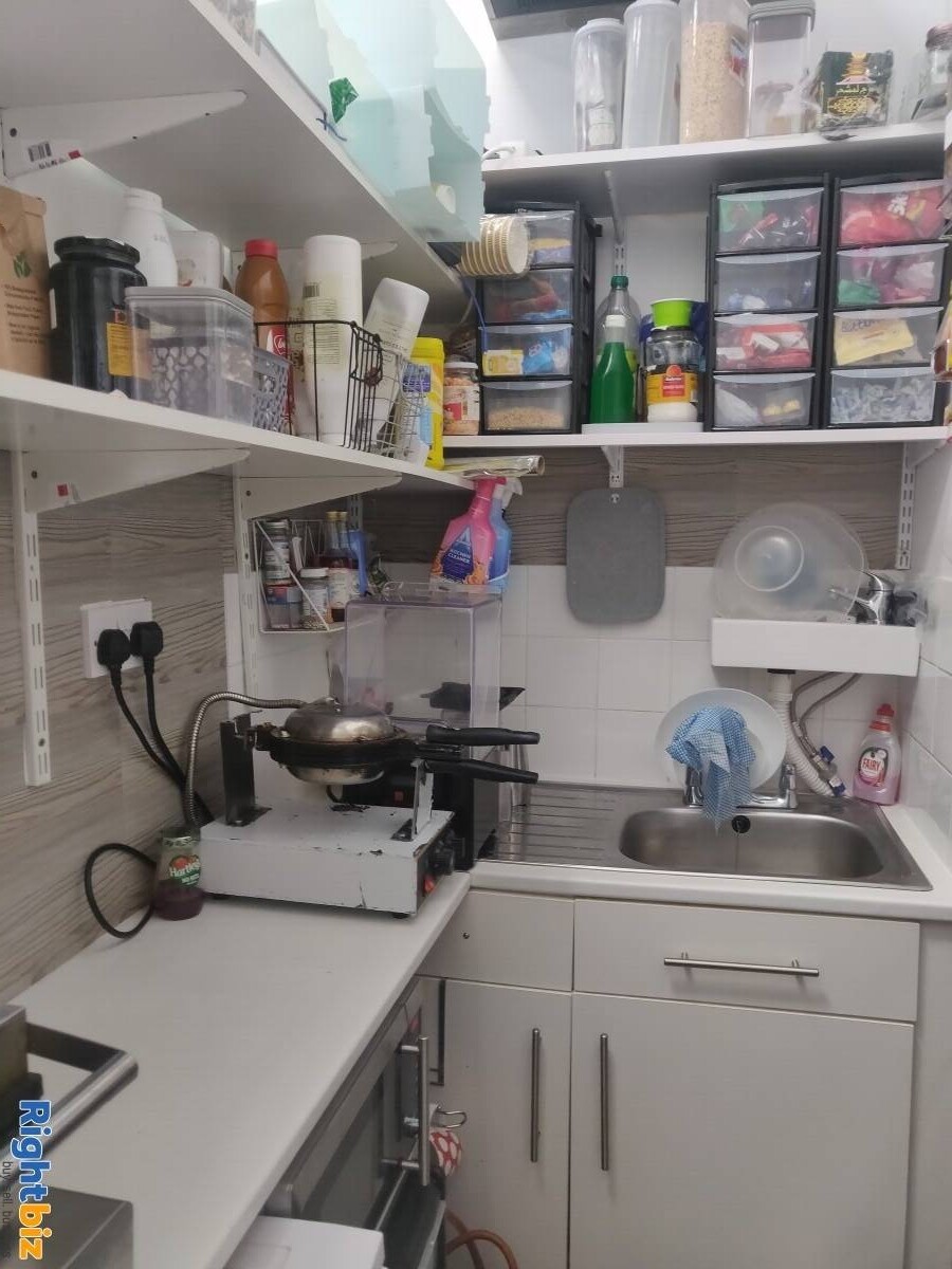 Desserts / bubble tea  shop/ cafe for sale in Cwmbran shopping centre south wales Photo 13
