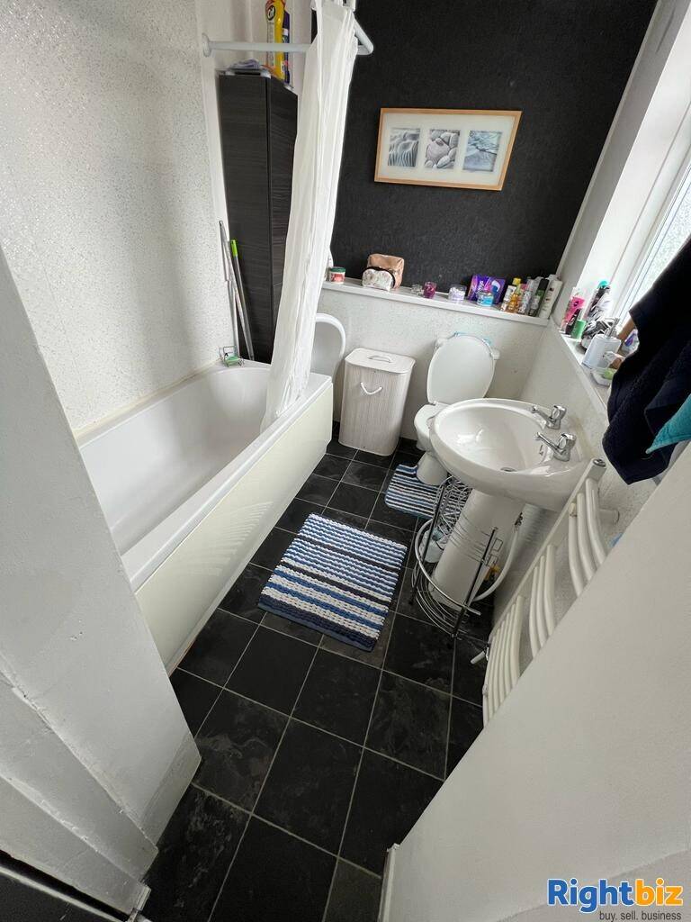Leasehold Barber shop for sale with 2 bed flat Photo 13